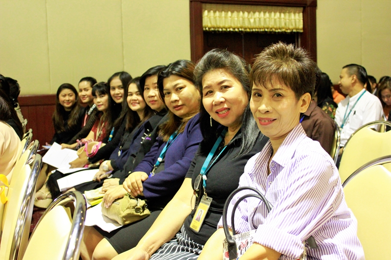 ภาพบุคลากรสำนักหอสมุดกลาง เข้าร่วมโครงการฝึกอบรม เรื่อง "การป้องกันการทุจริตในหน่วยงานภาครัฐ" ณ อาคารหอประชุมพ่อขุนรามคำแหงมหาราช 