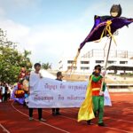 ขบวนพาเหรดของสำนักหอสมุดกลาง จัดขึ้นด้วยแนวคิด "ปัญญา คือ อาวุธแห่งวีรบุรุษ ห้องสมุด คือ คลังสรรพวุธแห่งปัญญา"