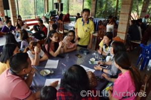 ภาพบุคลากรระดมความคิดเพื่อกำหนดโครงการใหม่ๆ ของงานประจำปี 2563