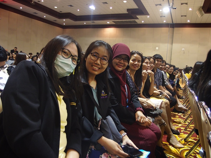  ภาพบุคลากรสำนักหอสมุดกลางร่วมประชุมชี้แจงนโยบาย  