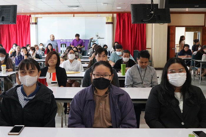 ภาพบุคลากรสำนักหอสมุดกลางเข้าร่วมประชุมสำนักหอสมุดกลาง ณ ห้องประชุมใหญ่ ชั้น 5 อาคาร 3 ภาพบุคลากรสำนักหอสมุดกลางเข้าร่วมประชุมสำนักหอสมุดกลาง ณ ห้องประชุมใหญ่ ชั้น 5 อาคาร 3