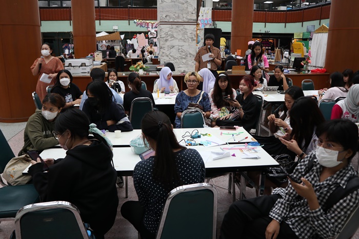 ภาพชุด กิจกรรมตอบคำถามชิงรางวัล RU Library Game