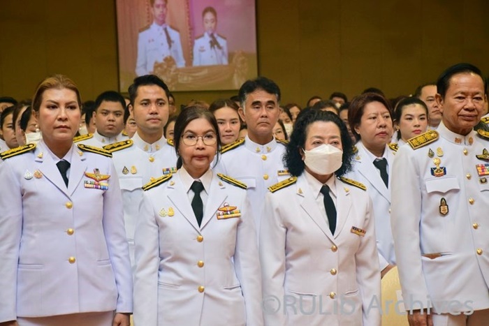 ภาพบุคลากรสำนักหอสมุดกลาง เข้าร่วมงานวันเฉลิมพระชนมพรรษาพระบาทสมเด็จพระเจ้าอยู่หัวฯ (แถวหลัง) ภาพบุคลากรสำนักหอสมุดกลาง เข้าร่วมงานวันเฉลิมพระชนมพรรษาพระบาทสมเด็จพระเจ้าอยู่หัวฯ (แถวหลัง)