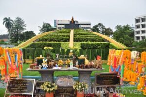 ภาพพิธีบวงสรวงพ่อขุนรามคำแหงมหาราช ณ บริเวณลานพ่อขุนรามคำแหงมหาราช