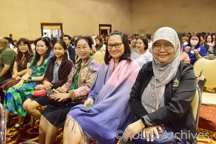ภาพชุด 9 ต.ค. 2567 บุคลากรสำนักหอสมุดกลาง ร่วมประชุมชี้แจงแนวทางการปฏิบัติงานควบคุมการสอบไล่ ภาคการศึกษาที 1 ปี 2567