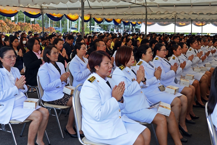 ภาพบุคลากรสำนักหอสมุดกลาง เข้าร่วมพิธีฯ