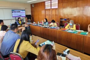 ภาพหน่วยบริการทรัพยากรและสารสนเทศห้องสมุดวิทยาเขตบางนา ฝ่ายห้องสมุดวิทยาเขตบางนา รับการตรวจติดตาม จากคุณพนิดา ภัควันต์