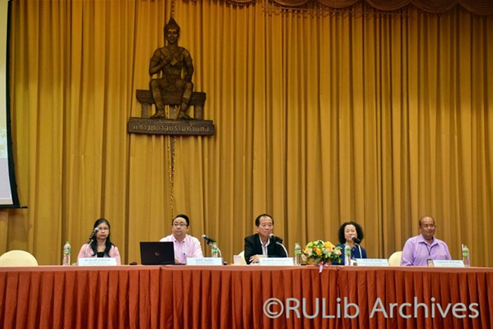 ภาพประธานคณะกรรมการฝ่ายต่าง ๆ ร่วมชี้แจงสรุปประเด็นปัญหา ข้อร้องเรียนในภาคการศึกษาที่ผ่านมา และแนวทางแก้ไข (4 มี.ค. 2568)