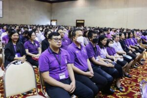 ภาพบุคลากรสำนักหอสมุดกลาง ร่วมพิธีถวายพรชัยมงคลฯ