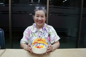 ภาพหัวหน้าหน่วยบริการวารสารและเอกสาร นางสาวประภัสสร โคตรสมบัติ 