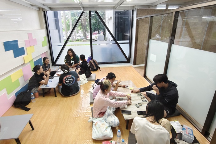 ภาพนักศึกษามหาวิทยาลัยรามคำแหง ผู้ใช้บริการ Board Game Room
