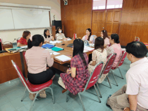 ภาพวันที่ 17 มิถุนายน 2568 การตรวจติดตามฯ  หน่วยบริการทรัพยากรและสารสนเทศ ห้องสมุดวิทยาเขตบางนา (บริการทรัพยากร+บริการยืม-คืน) ฝ่ายห้องสมุดวิทยาเขตบางนา