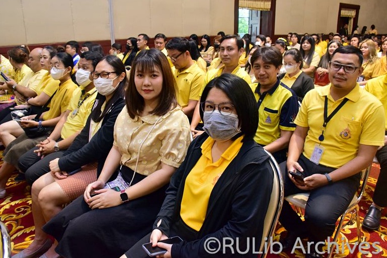 ภาพตัวแทนบุคลากรสำนักหอสมุดกลางร่วมโครงการงดเหล้าเข้าพรรษา วันงดดื่มสุราแห่งชาติ ภาพตัวแทนบุคลากรสำนักหอสมุดกลางร่วมโครงการงดเหล้าเข้าพรรษา วันงดดื่มสุราแห่งชาติ