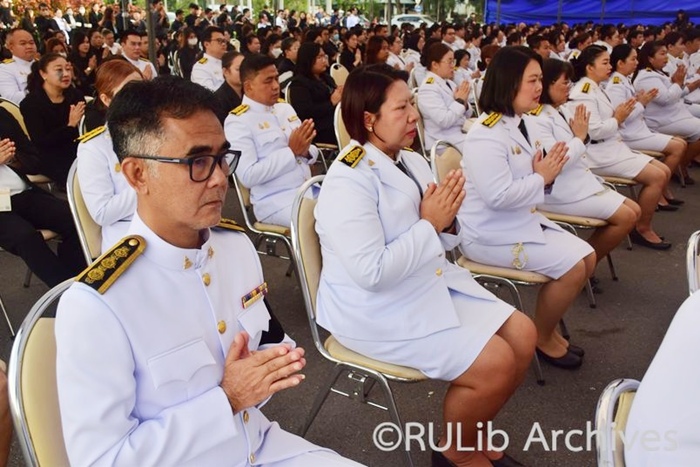 ภาพบุคลากรสำนักหอสมุดกลาง ร่วมงานวันคล้ายวันสถาปนามหาวิทยาลัยรามคำแหง ครบรอบ 54 ปี