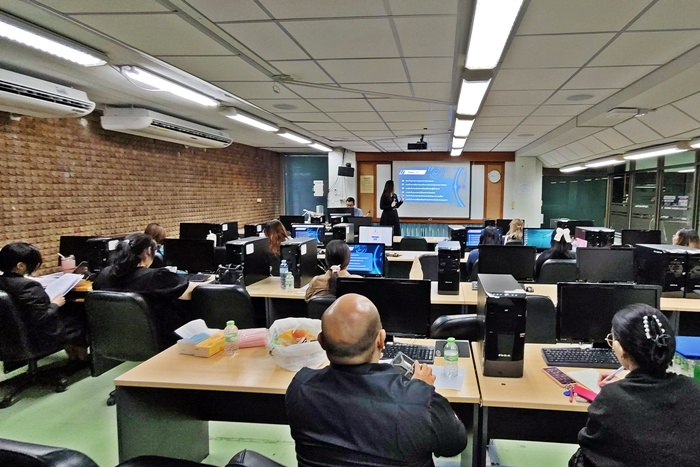 ภาพบรรยากาศ การบรรยายทางวิชาการ เรื่อง “ISO 9001:2015 กับการทำงานในสำนักหอสมุดกลาง ประจำปีงบประมาณ 2569”