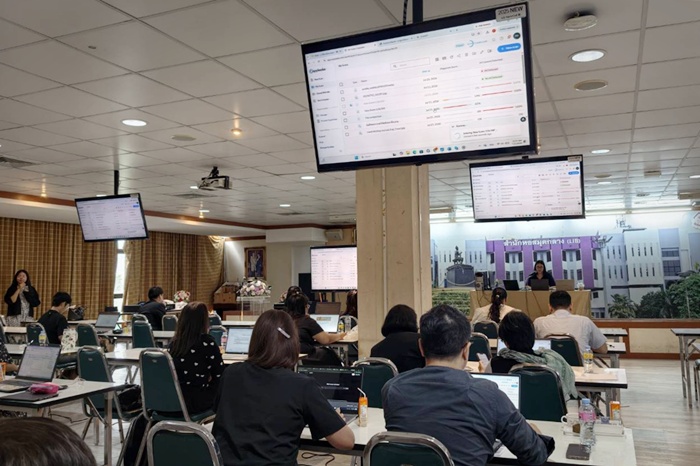 บรรยากาศระหว่างอบรมการใช้งานโปรแกรมตรวจสอบการคัดลอกผลงาน Copyleaks ณ ห้องประชุม ชั้น 5 อาคาร 3 สำนักหอสมุดกลาง บรรยากาศระหว่างอบรมการใช้งานโปรแกรมตรวจสอบการคัดลอกผลงาน Copyleaks ณ ห้องประชุม ชั้น 5 อาคาร 3 สำนักหอสมุดกลาง