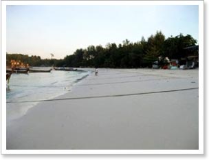 เกาะหลีเป๊ะ ยามเช้า ถ่ายภาพโดย สราลี สงคำจำเริญ