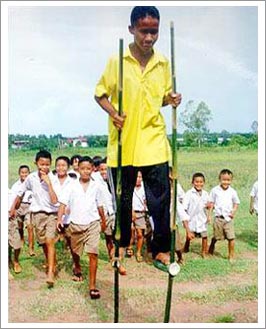 วิ่งขาโถกเถก