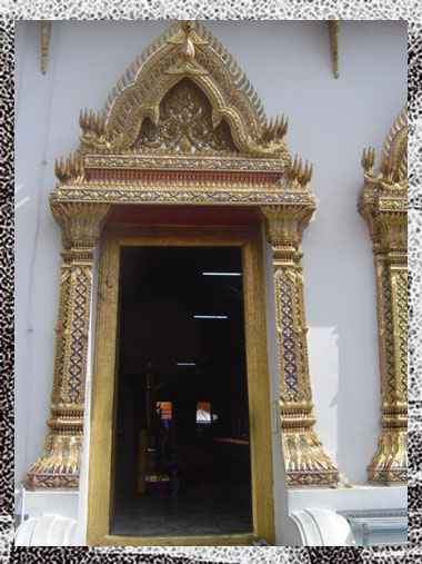 ภาพประตูพระอุโบสถ